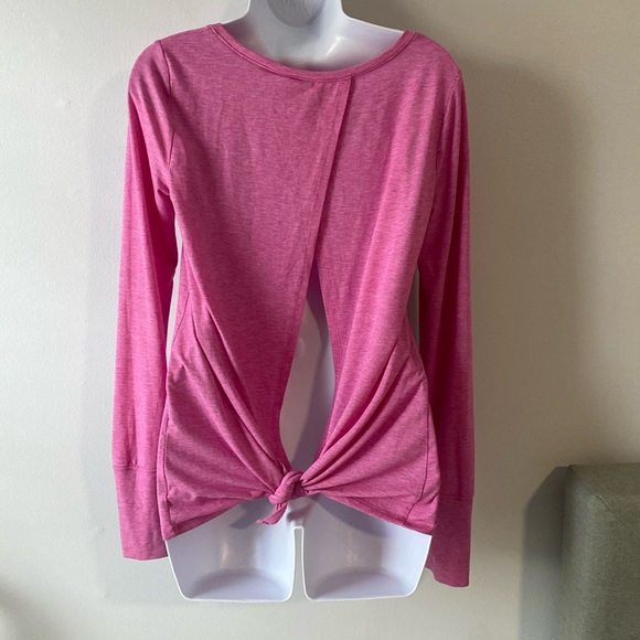 ⚡️Last Days! Gap Fit Active Thumb Hole Split Open Back Tie Knot Top S - Picture 3 of 10